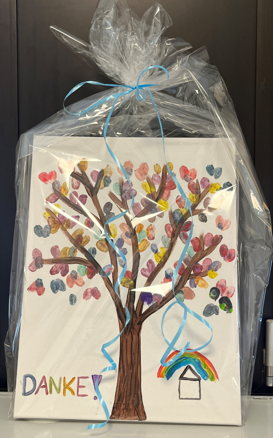 Bild gemalt von den Kindern vom Kindergarten Regenbogenhaus Rheindahlen als Dankeschön für Spende